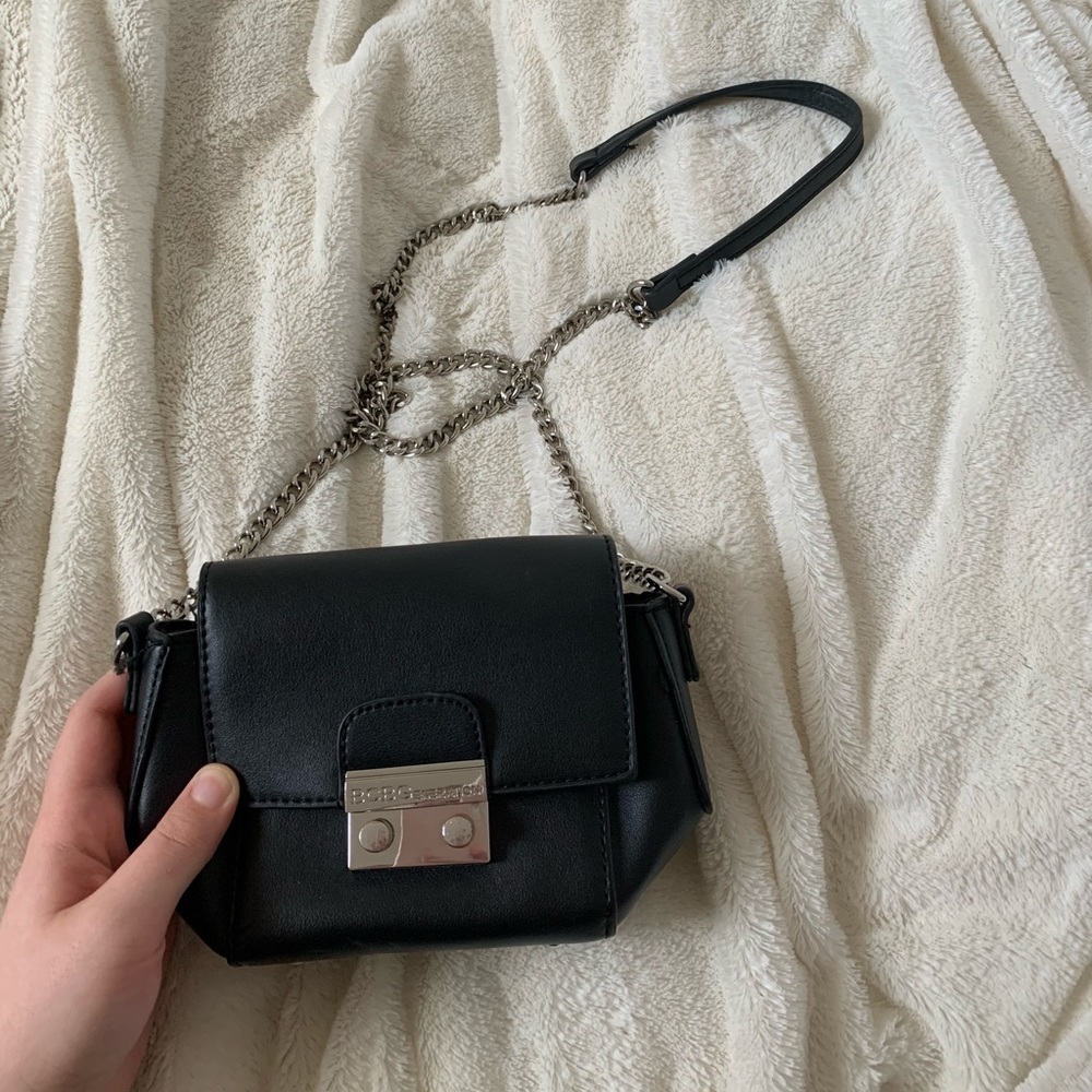 BRAND NEW PURSE WITH CHAIN